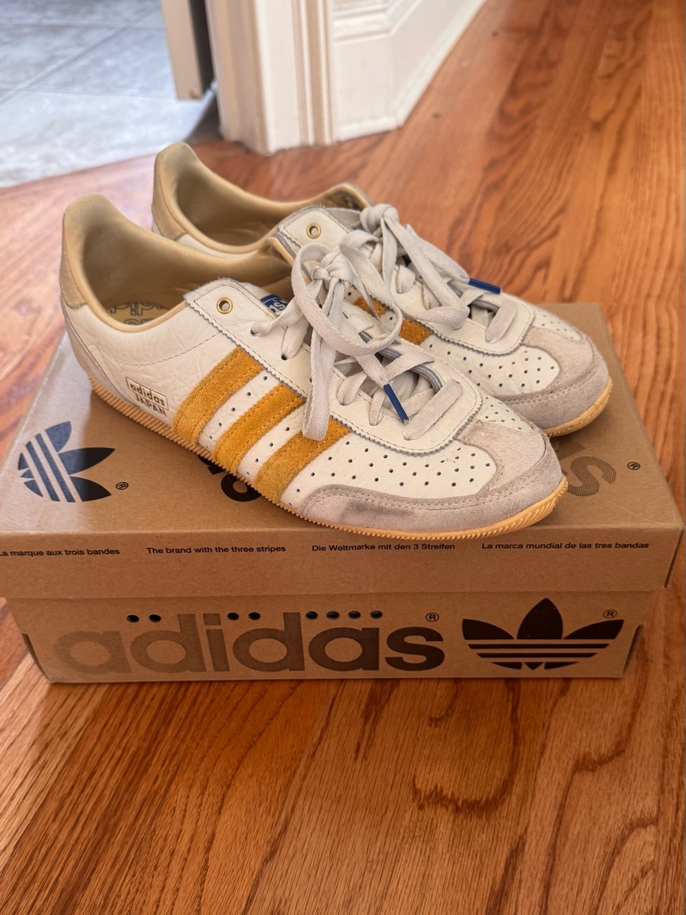 Adidas Japan Women Sneakers in Yellow and White Size 8.5